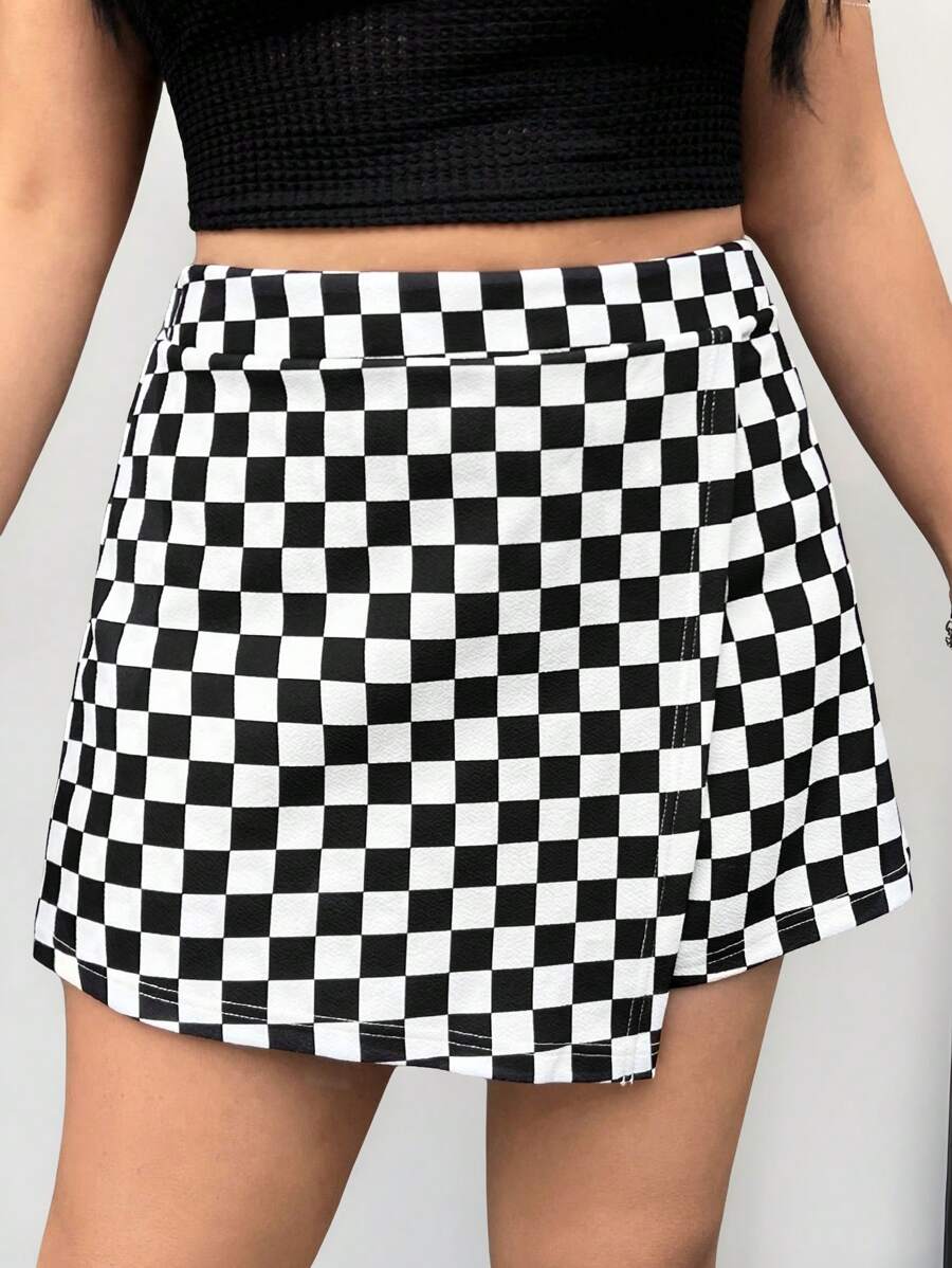 SHEIN EZwear Plus Size Women's Checkerboard Black And White Print Wrap Culottes For Summer - Black and White - View 1