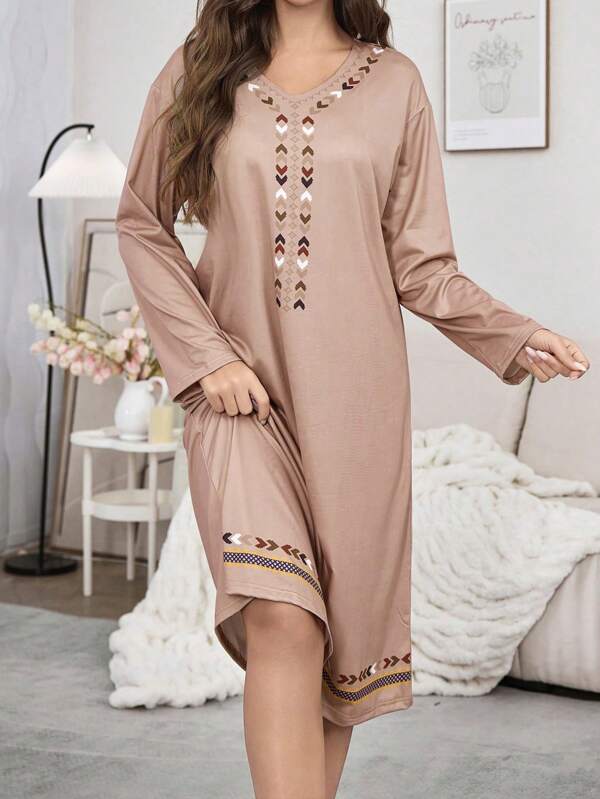 Positioning Print Long Sleeve Women's Nightgown