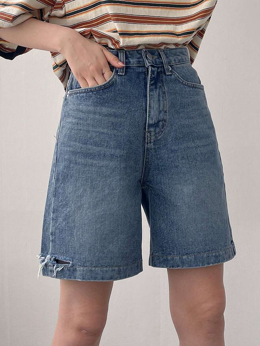 DAZY Pantalones cortos de mujer de tela vaquera desgastada y con agujeros de 5 pulgadas - Azul - Ver 1