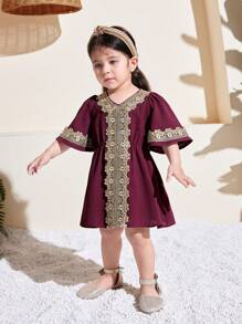 SHEIN Babygirl Lovely Solid Color Luxurious Gold Lace Trim Dress - Burgundy - View 3