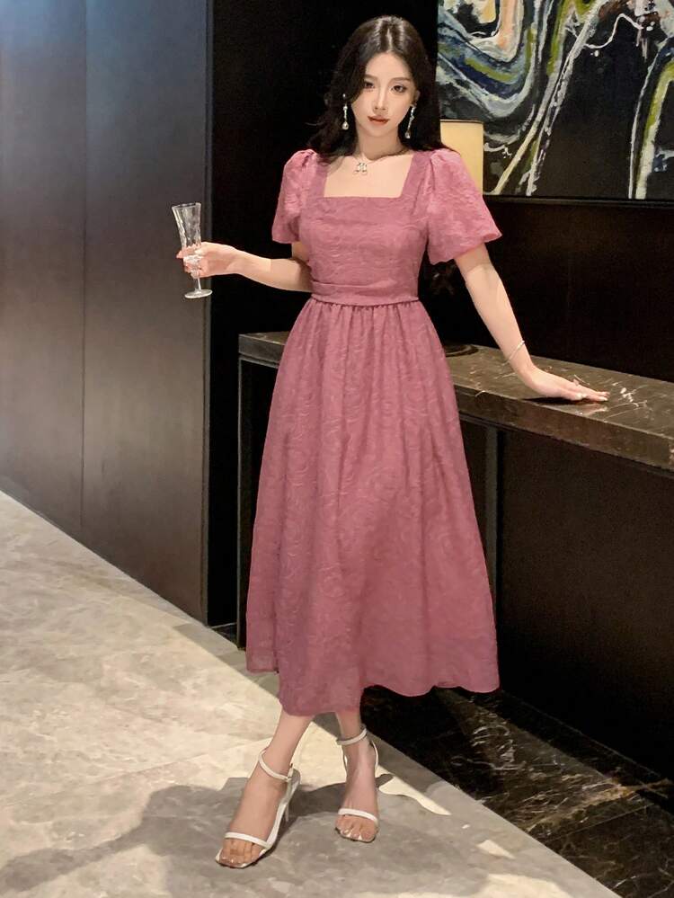 Vestido Midi Casual Plissado de Manga Curta com Decote Quadrado de Cor Sólida, Vestido de Formatura Elegante para Mulheres