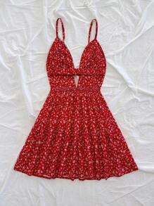 Soleia Vestido casual de vacaciones con tirantes finos, escote en V y espalda descubierta, con lindo estampado floral rojo en fondo blanco