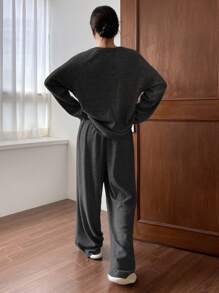 DAZY 简约设计前宽松睡衣套装，适合秋季