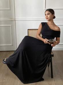 DAZY 2pcs/Set Women Solid Color Cold Shoulder Short Sleeve T-Shirt & Skirt Set, Spring & Summer Vacation - Black - View 1