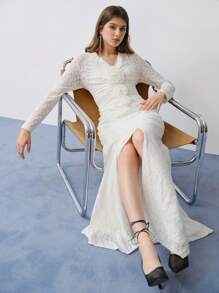 MOTF STUDIO VESTIDO CON ABERTURA LATERAL EN EL MUSLO, FRUNCIDO Y CON ESTAMPADO FLORAL ESTÉREO DE ENCAJE - Blanco - Ver 1