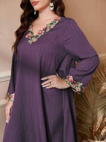 Al Najma 大码女式花卉贴花装饰 V 领长袖宽松 A 字型优雅连衣裙，端庄、优雅、超长大码连衣裙