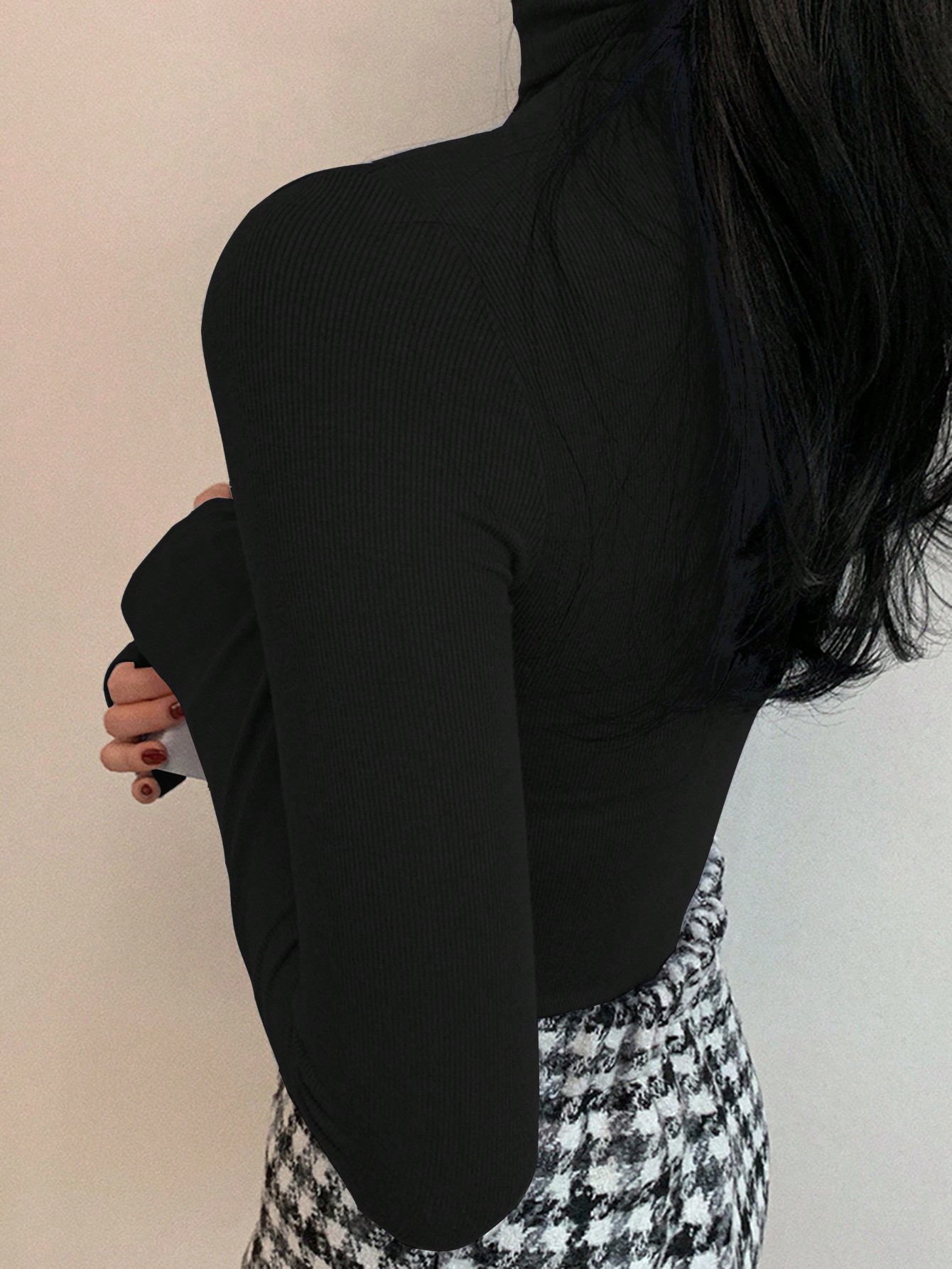 قميص داخلي نسائي بياقة عالية وأكمام طويلة، قصة ضيق...