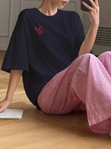 DAZY Conjunto de pijama de mujer con camiseta holgada con estampado de letras y pantalón relajado a rayas para la primavera