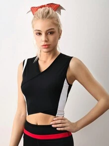 SHEIN Sports Women Colorblock V-Neck Sports Bra - Black and White - View 3