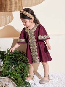 SHEIN Babygirl Lovely Solid Color Luxurious Gold Lace Trim Dress - Burgundy - View 5