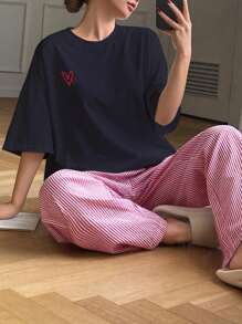 DAZY Conjunto de pijama de mujer con camiseta holgada con estampado de letras y pantalón relajado a rayas para la primavera