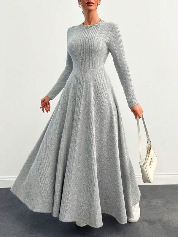 RueChic Rochie lungă asimetrică cu nervuri oversize cu decolteu rotund
