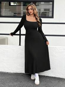 SHEIN EZwear 大码纯色长袖简约长裙，休闲日常穿着