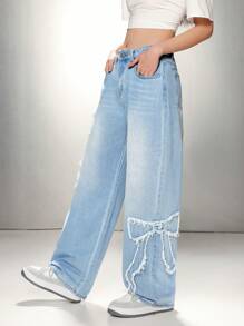 SHEIN EZwear 女士甜美復古寬腳牛仔褲，蝴蝶結和下午茶元素設計，藍色 - 淺色水洗藍 - 查看 1