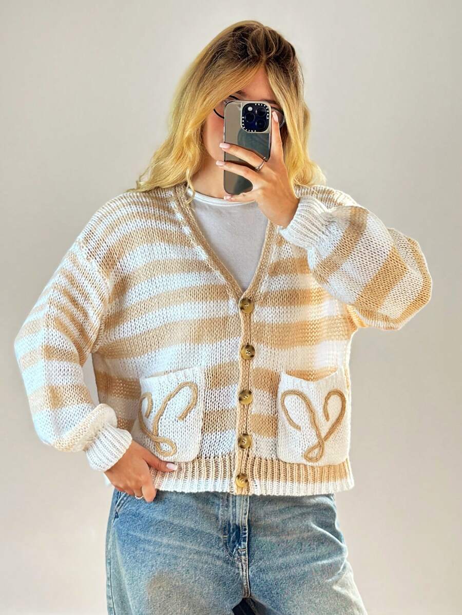 Forever 21 Áo len Giáng sinh xấu xí mùa thu đông cho nữ/Áo len nữ xấu xí/Năm mới/Áo khoác cardigan nữ dự tiệc ngày lễ/Ngày lễ/Năm mới/Áo khoác cardigan tay dài/Đêm giao thừa/Năm mới/Áo khoác cardigan nữ dự tiệc Giáng sinh/Ngày lễ/Giáng sinh/Y2k/Trang phục dự tiệc/Túi/Phong cách đường phố/Sang trọng/Trang phục hàng ngày/Cổ chữ V/Áo khoác cardigan sọc thường ngày - Nhiều màu - Xem 1