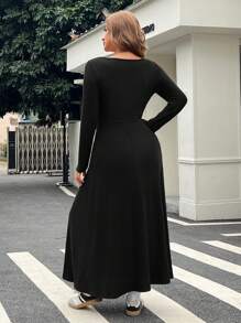 SHEIN EZwear 大码纯色长袖简约长裙，休闲日常穿着