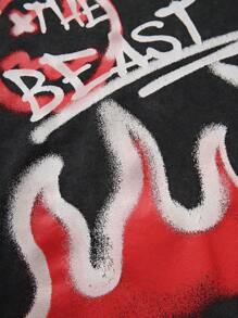 SHEIN 1pc Teen Boys Oversized High-Street Retro Red And White Flame Face Graffiti Text Pentagram Halloween Print Black Dropped Shoulder Snow Wash T-Shirt, Spring Wear