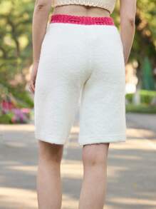 Skyraze Vacation & Casual Contrast Color Drawstring Waist Knitted Shorts - White - View 2