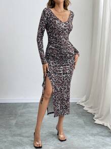 INAWLY Leoparden-Muster Maxikleid aus Strick mit V-Ausschnitt und geraffter Taille - Braun - Übersicht 4