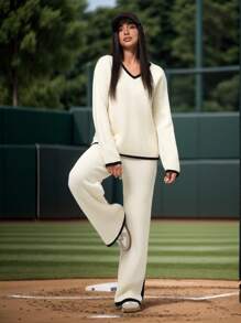 Forever 21 Áo len chui đầu rộng rãi cổ chữ V viền tương phản thường ngày cho nữ - Màu be - Xem 2