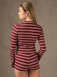 MISSGUIDED 精品罗纹针织纽扣前开襟露脐上衣和超短裤套装，奢华Y2K复古风家居服套装，舒适冬季假日两件套时尚圣诞套装 - 紅白色 - 查看 2