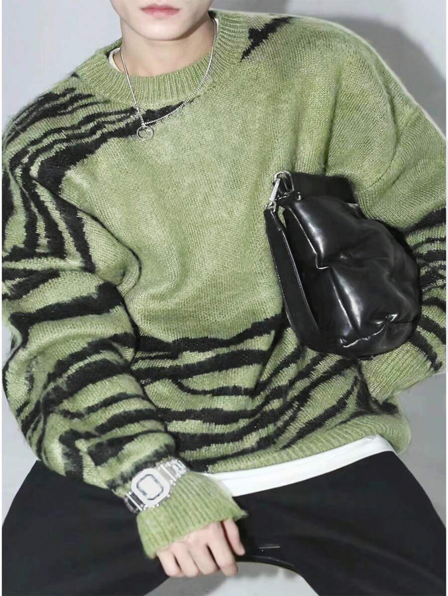 Manfinity EMRG Men's Crew Neck Long Sleeve Pattern Detail Casual Sweater - Olive Green - View 1