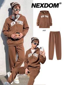 SHEIN Bộ 2 chiếc/bộ áo hoodie trơn màu thoải mái, rộng rãi cho bé trai tuổi teen có túi Kangaroo và quần nỉ cổ tròn, phù hợp cho mùa thu/đông - màu nâu - Xem 3