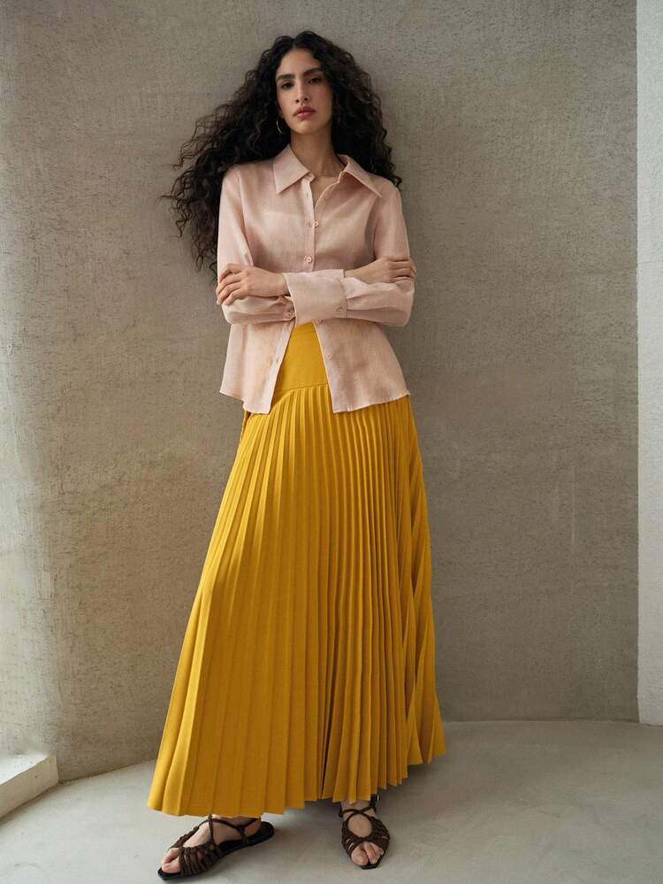 SAIA PLISSADA EM LINHA A, DECORAÇÃO METÁLICA