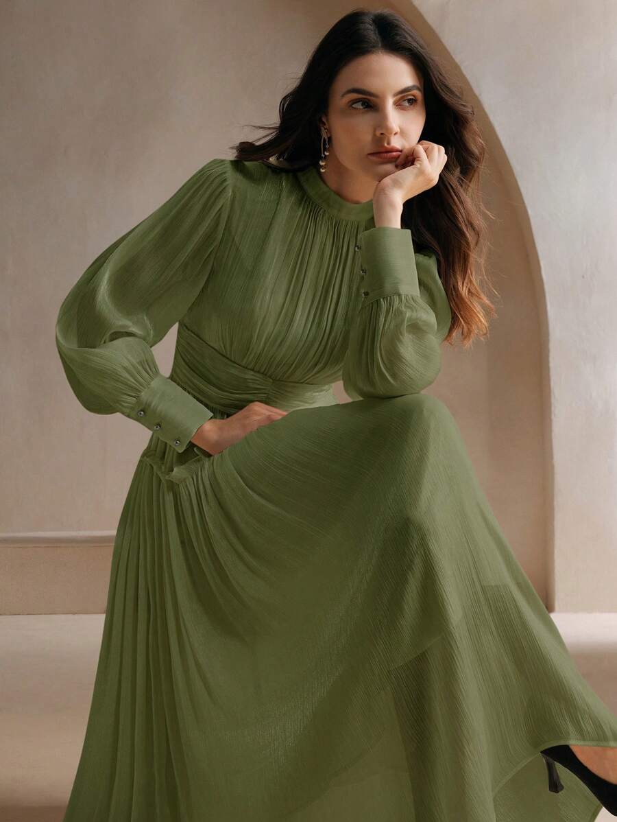 Anewsta 独特闪亮面料泡泡袖腰部拼布高腰超长连衣裙 - 橄欖綠 - 查看 1