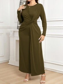SHEIN Clasi Vestido verde oliva con frente retorcido y dobladillo curvo, talla grande - Verde militar - Ver 5