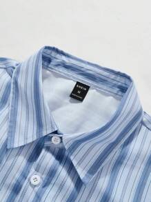 Manfinity EMRG Manfinity Hypemode Men's Front Button Short Sleeve Simple Top And Shorts Casual 2 Pieces Outfit, Men Two Pieces Outfits