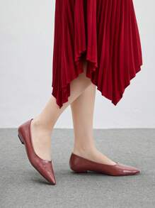 CUCCOO BIZCHIC 女士尖头平底鞋，酒红色低跟，时尚女士平底鞋，适合通勤、约会、聚会、度假、复古风格、春季休闲装 - 酒紅色 - 查看 4