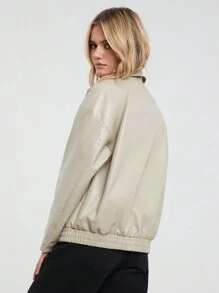 Easelle Áo khoác da PU hở vai có khóa kéo thời trang và giản dị - Màu be - Xem 2