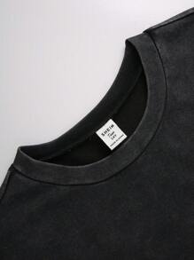 SHEIN 1pc Teen Boys Oversized High-Street Retro Red And White Flame Face Graffiti Text Pentagram Halloween Print Black Dropped Shoulder Snow Wash T-Shirt, Spring Wear