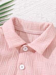 SHEIN Vintaside Kids 纹理衬衫和短裤街头时尚幼儿男婴服装