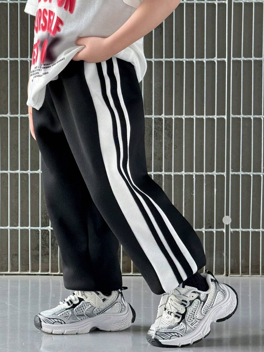 SHEIN Young Boys Casual Daily Contrast Side Stripe Knit Straight Loose Sweatpants, Suitable For Summer, Spring, Great For Outdoor, School, Street Style, Party And Casual Wear, High Cost-Performance