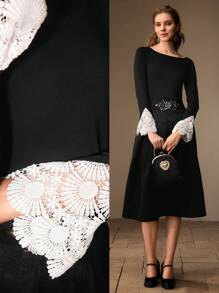 MOTF PREMIUM 船领撞色花边喇叭袖 T 恤 - 黑色 - 查看 10