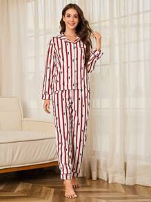 SHEIN Conjunto de pijama de 2 piezas con pantalones holgados y cómodos con estampado de rayas rojas y blancas y letra, y top de manga larga para mujer