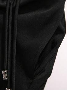 SHEIN LUNE Plus Size Women Casual Loose Decorative Button Pendant Capri Pants, Versatile Commuter Style - Black - View 5