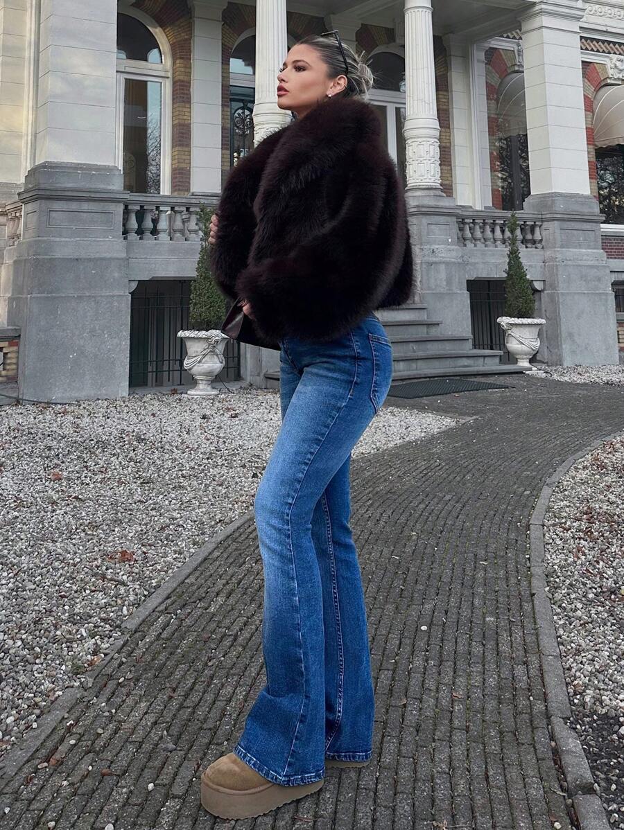 RueChic Elastische mid waist flare jeans met jacron - Medium gebleekt - Bekijken 1