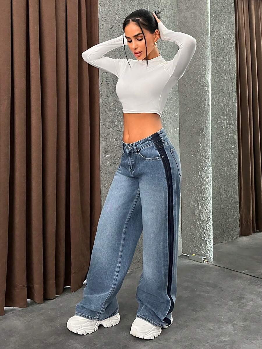 EURMUSE WOMEN WIDE LEG LOW WAIST JEANS - Light Wash - View 1