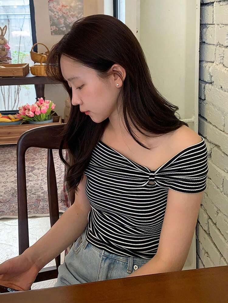 Women Open Shoulder Off Shoulder Striped Short Sleeve T-Shirt, Black, Spring/Summer