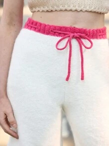 Skyraze Vacation & Casual Contrast Color Drawstring Waist Knitted Shorts - White - View 4