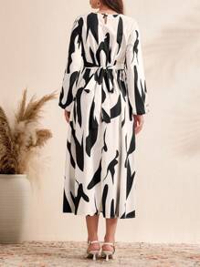 SHEIN Váy bầu họa tiết đen trắng in toàn thân, váy thắt eo dệt thanh lịch, hàng mới về mùa thu/đông - Màu be - Xem 2