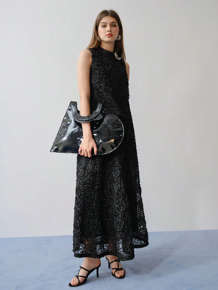 MOTF STUDIO APPLIQUES MOCK NECK SLEEVELESS BLOUSE,SPRING/SUMMER