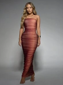 MISSGUIDED Elegante abito da sera lungo con sovrapposizione in rete plissettata, senza spalline, bandeau, per matrimoni, eventi, balli, aderente e modellante, da cerimonia formale - Multicolore - Visualizzare 1