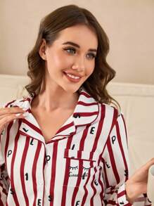 SHEIN Conjunto de pijama de 2 piezas con pantalones holgados y cómodos con estampado de rayas rojas y blancas y letra, y top de manga larga para mujer
