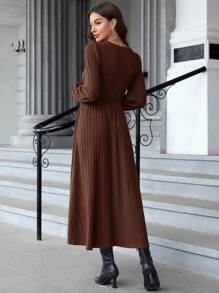 EMERY ROSE Vestido de invierno ceñido al Body con cuello redondo rojo, mangas farol y acanalado