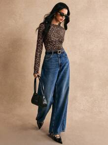 Poéselle Stylish Leopard Print Top: Stretchy Long Sleeve T-Shirt With Thumbholes, Cheetah Design