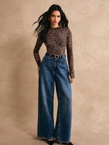 Poéselle Stylish Leopard Print Top: Stretchy Long Sleeve T-Shirt With Thumbholes, Cheetah Design